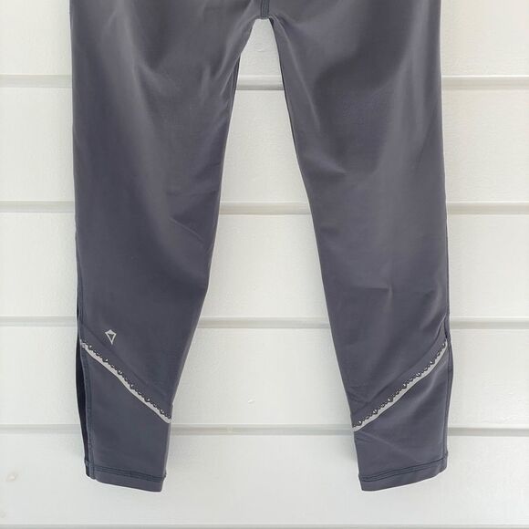 Ivivva Girl’s Elastic Waist Athletic Yoga Leggings Size 12 Grey Black - Picture 7 of 16